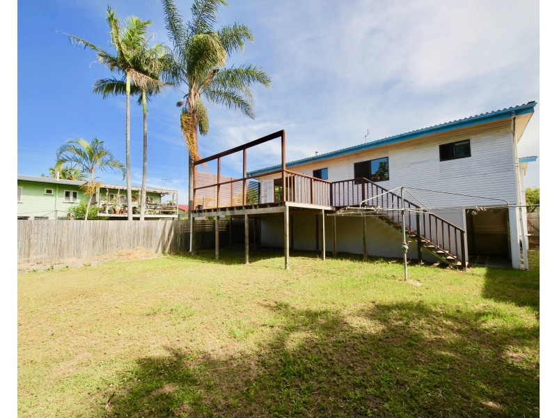 3 Saltash Street, Labrador QLD 4215