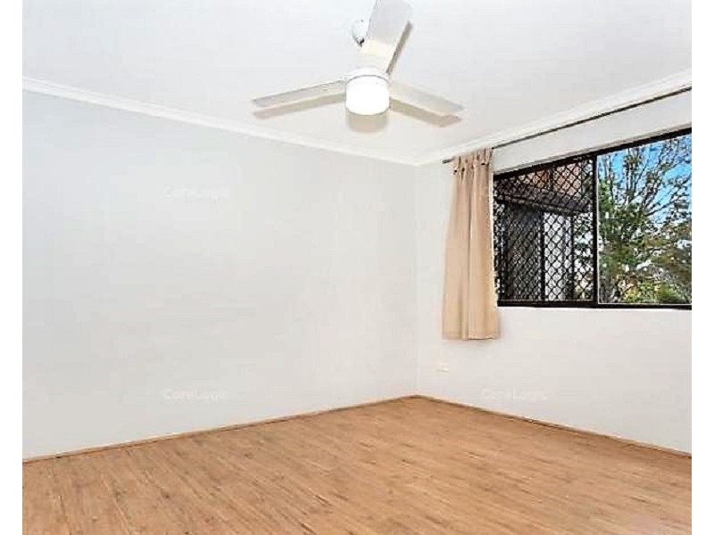 2/56 Oceanic Drive, Mermaid Waters QLD 4218