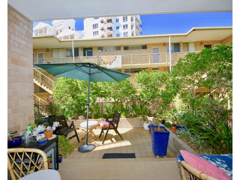 3/186 Surf Parade, Broadbeach QLD 4218