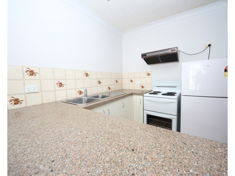 9/2755 Gold Coast Highway, Broadbeach QLD 4218