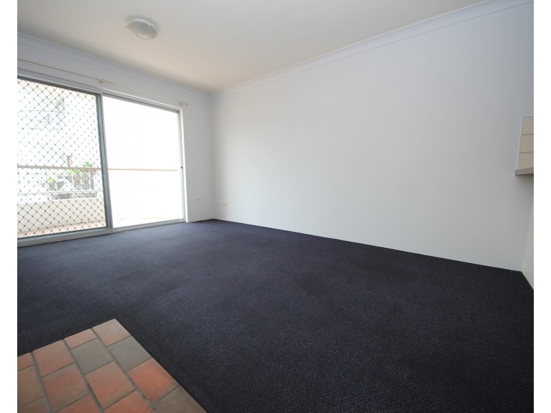 9/2755 Gold Coast Highway, Broadbeach QLD 4218