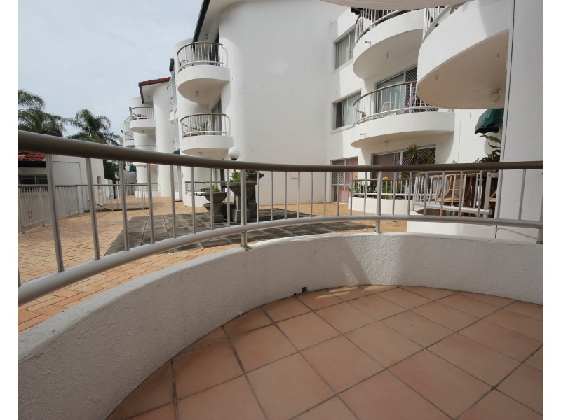 9/2755 Gold Coast Highway, Broadbeach QLD 4218