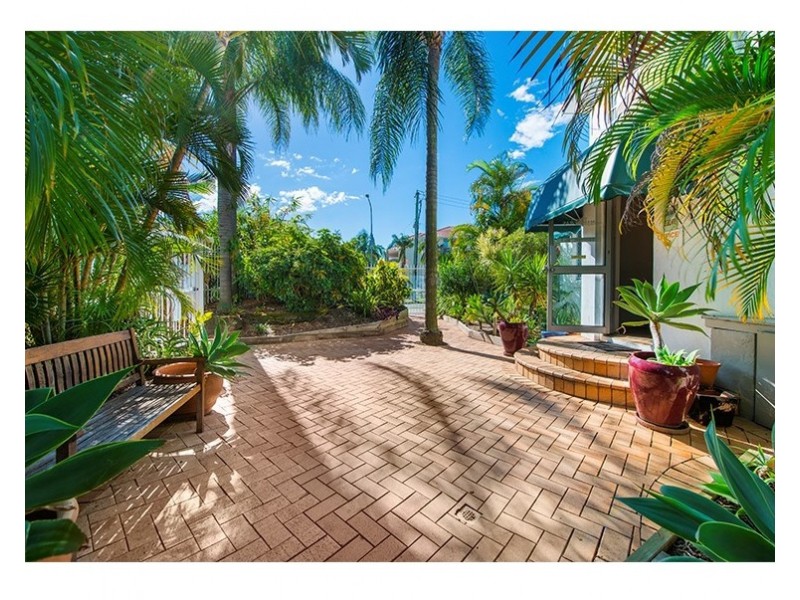 9/2755 Gold Coast Highway, Broadbeach QLD 4218