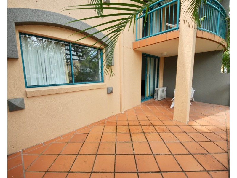 8/20-26 Anne Avenue, Broadbeach QLD 4218