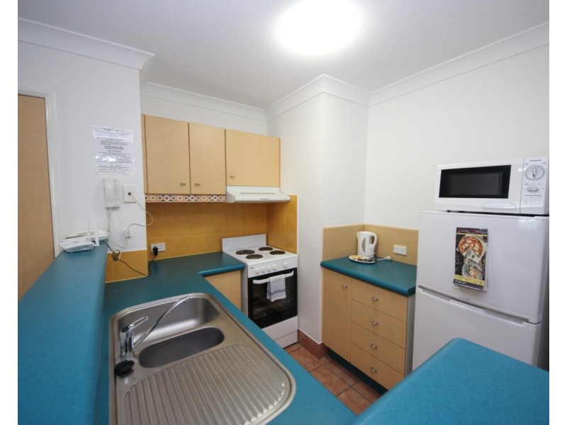 8/20-26 Anne Avenue, Broadbeach QLD 4218