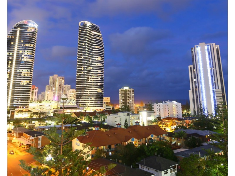 8/20-26 Anne Avenue, Broadbeach QLD 4218