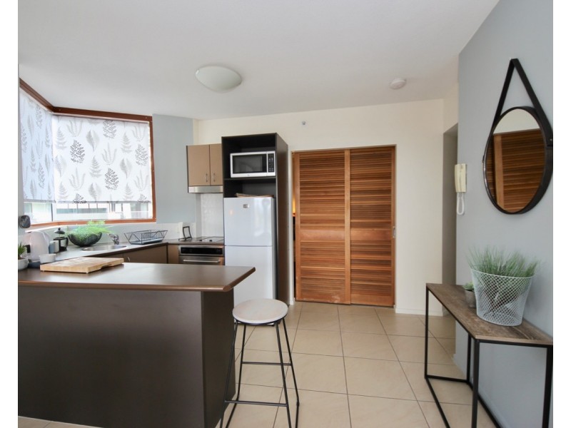 612/42 Surf Parade, Broadbeach QLD 4218