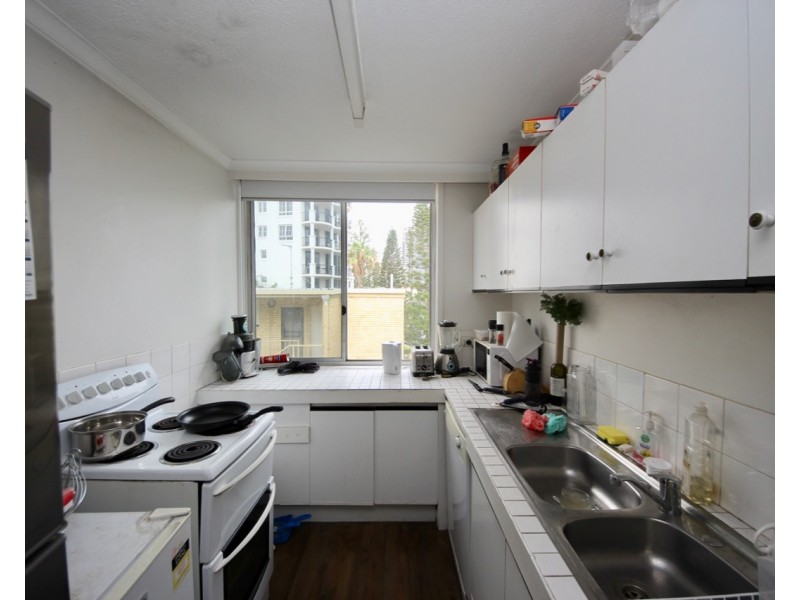 7/186 Surf parade, Surfers Paradise QLD 4217