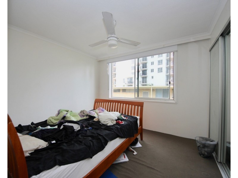 7/186 Surf parade, Surfers Paradise QLD 4217