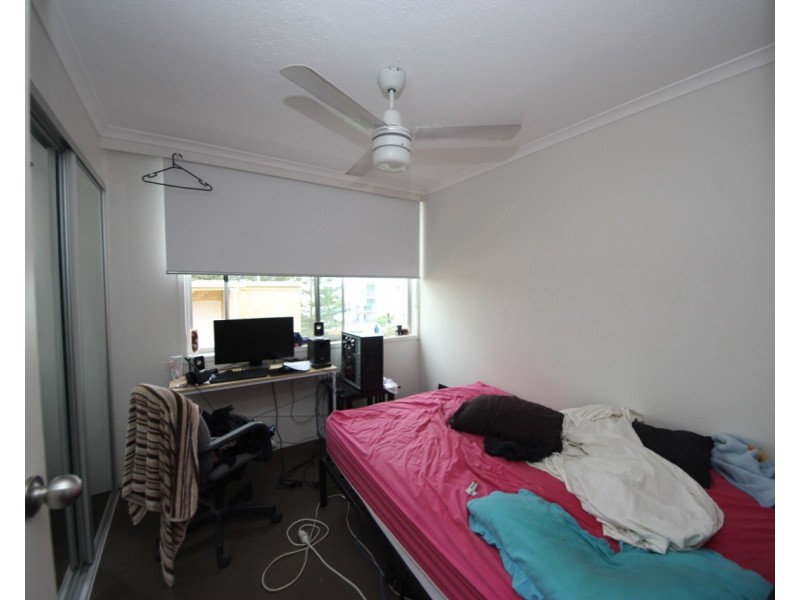 7/186 Surf parade, Surfers Paradise QLD 4217