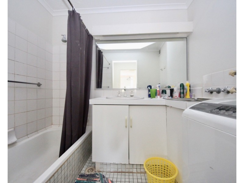 7/186 Surf parade, Surfers Paradise QLD 4217