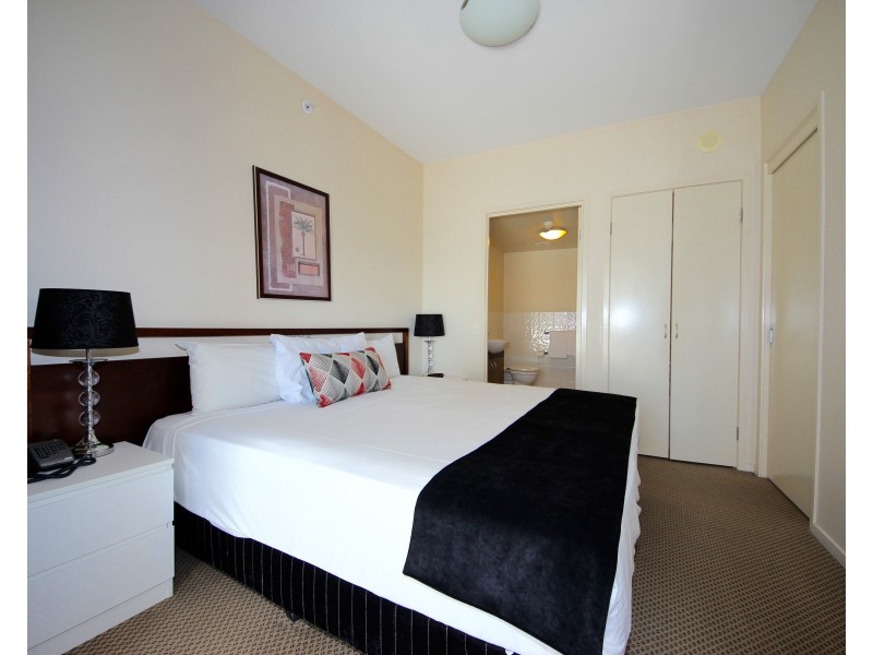 10/42 Surf Parade, Broadbeach QLD 4218