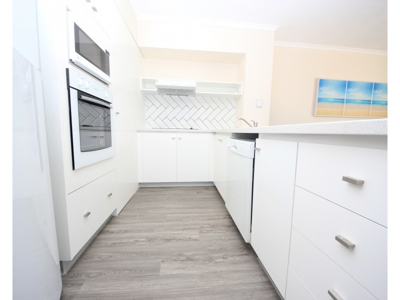 77/10 Alexandra Ave, Mermaid Beach QLD 4218