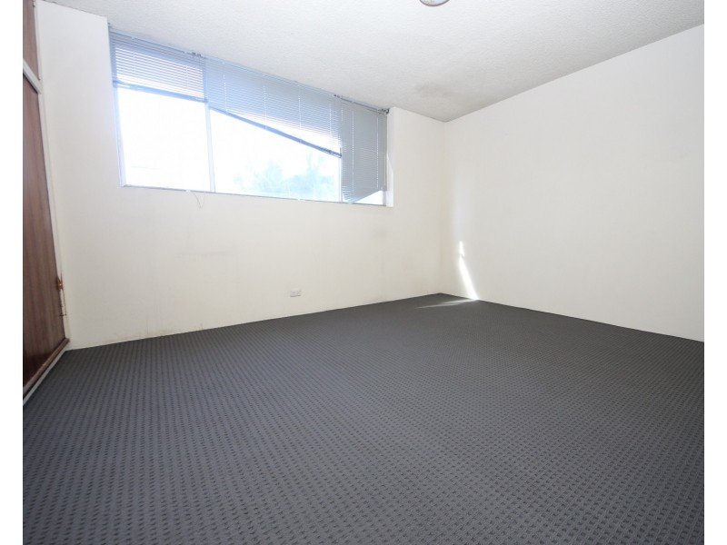 16/4 Marine Parade, Southport QLD 4215