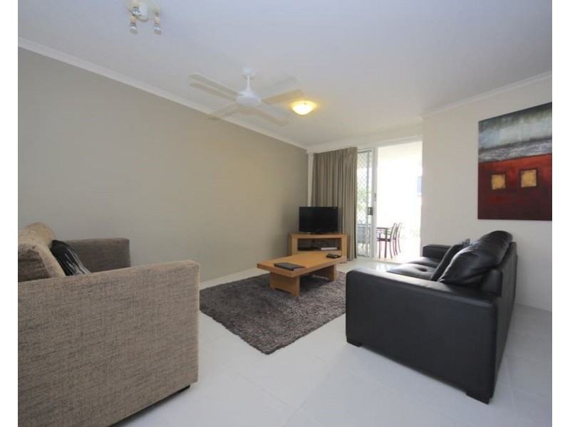 18/10 Alexandra Avenue, Mermaid Beach QLD 4218