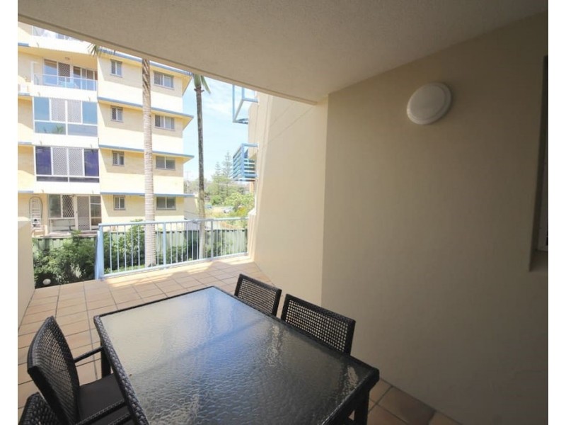 18/10 Alexandra Avenue, Mermaid Beach QLD 4218