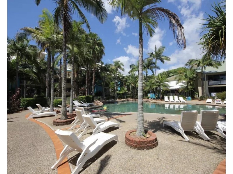 18/10 Alexandra Avenue, Mermaid Beach QLD 4218