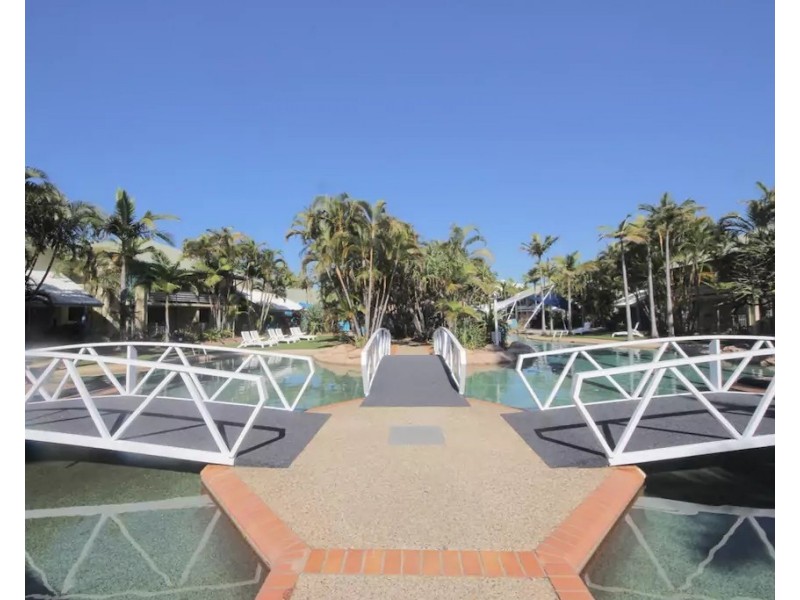 18/10 Alexandra Avenue, Mermaid Beach QLD 4218