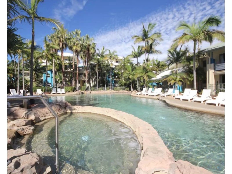 18/10 Alexandra Avenue, Mermaid Beach QLD 4218