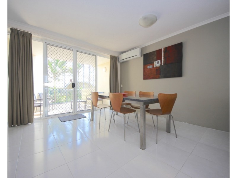 18/10 Alexandra Avenue, Mermaid Beach QLD 4218