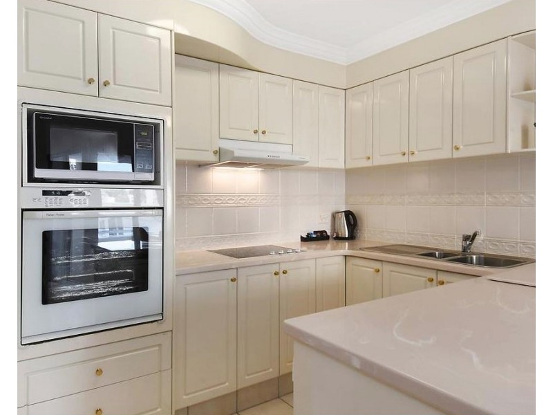 2214/24-26 Queensland Avenue, Broadbeach QLD 4218