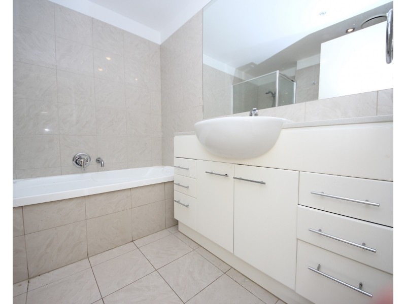 1803/50 Marine Parade, Southport QLD 4215