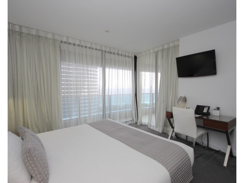 21 Elizabeth Avenue, Broadbeach QLD 4218