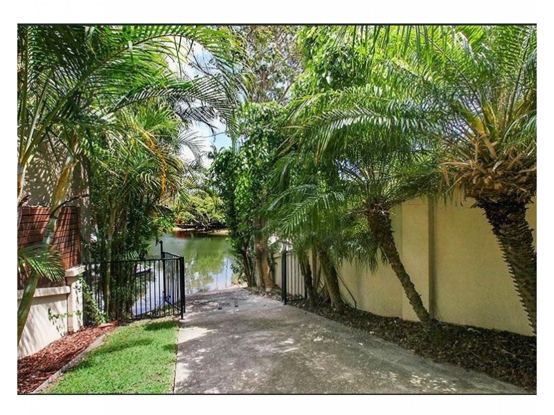 3 Pacific Boulevard, Broadbeach Waters QLD 4218