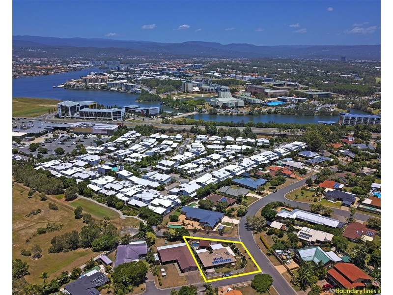 37 Beaconsfield Drive, Burleigh Waters QLD 4220