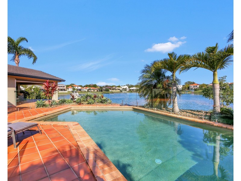22 Villa Court, Broadbeach Waters QLD 4218