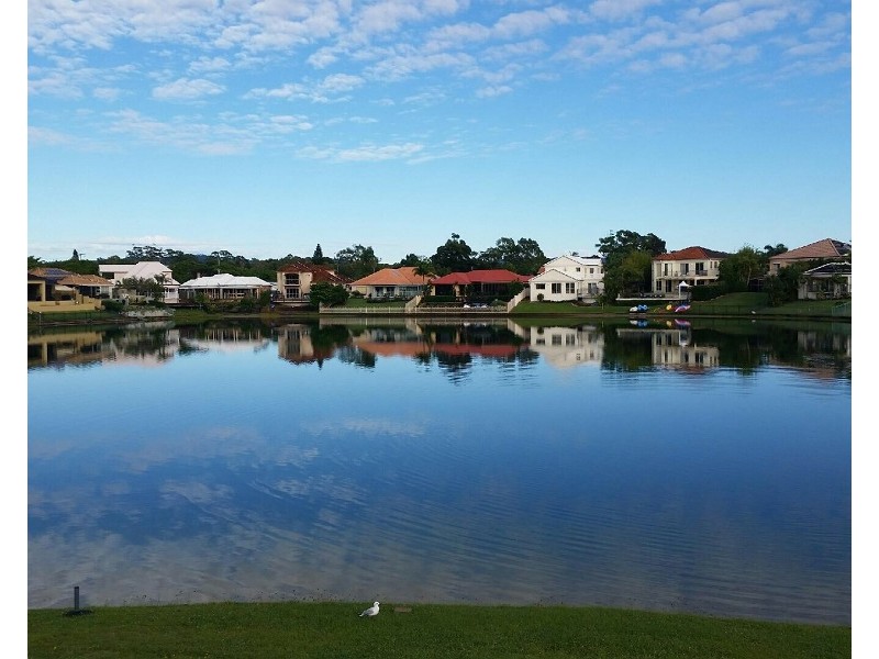 22 Villa Court, Broadbeach Waters QLD 4218