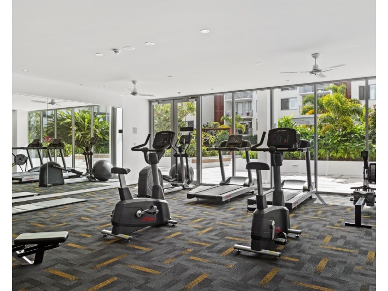 1114/6 Waterford Court, Bundall QLD 4217