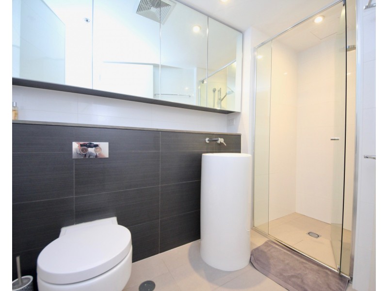 1 Oracle Boulevard, Broadbeach QLD 4218