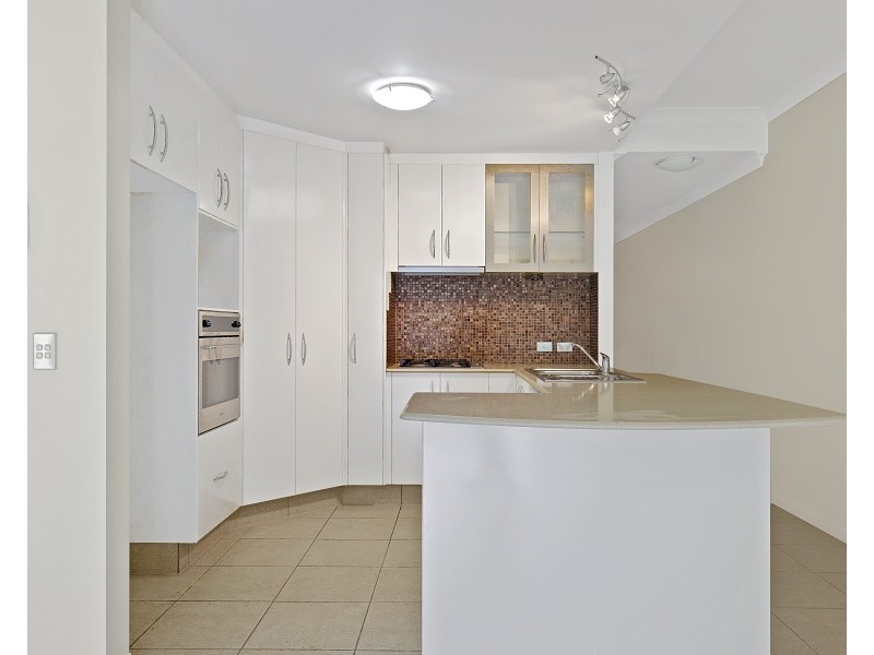 1094/1 The Cove Crescent, Carrara QLD 4211