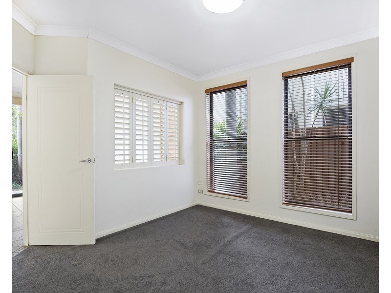 1094/1 The Cove Crescent, Carrara QLD 4211