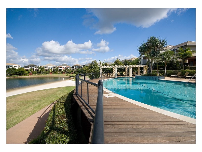 1094/1 The Cove Crescent, Carrara QLD 4211