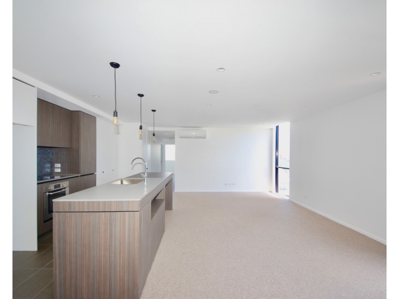 27/2-4 Jubilee Avenue, Broadbeach QLD 4218