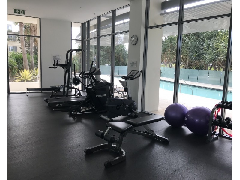 173 Old Burleigh Road, Broadbeach QLD 4218