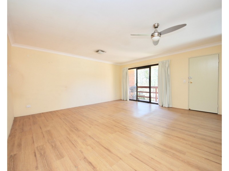 7/8 Oceanic Drive, Mermaid Waters QLD 4218