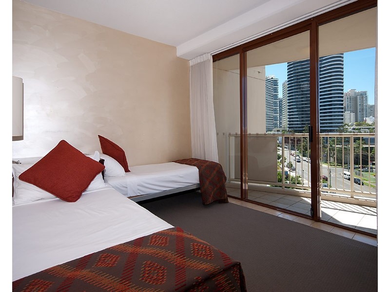 611/42 Surf Parade, Broadbeach QLD 4218