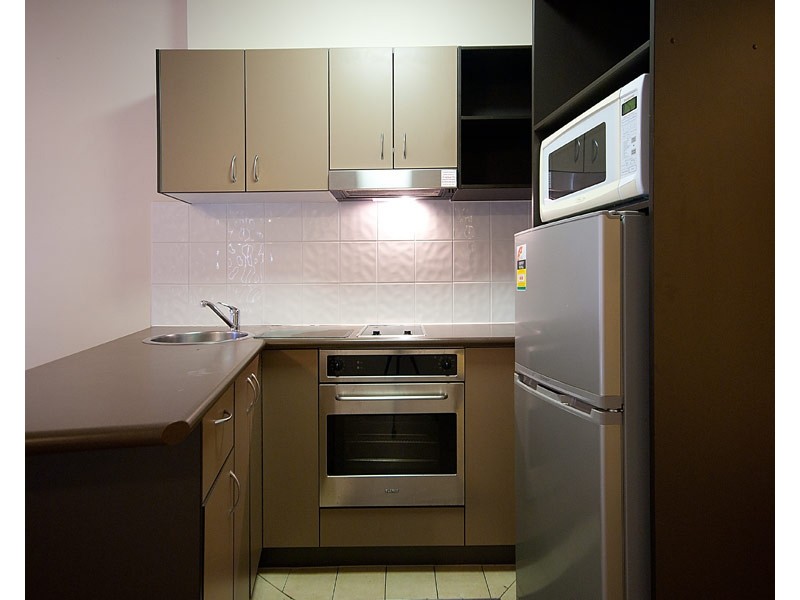 611/42 Surf Parade, Broadbeach QLD 4218