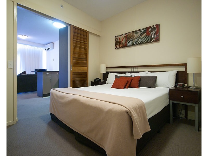 611/42 Surf Parade, Broadbeach QLD 4218