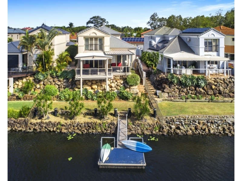 5 Sternway Place, Clear Island Waters QLD 4226