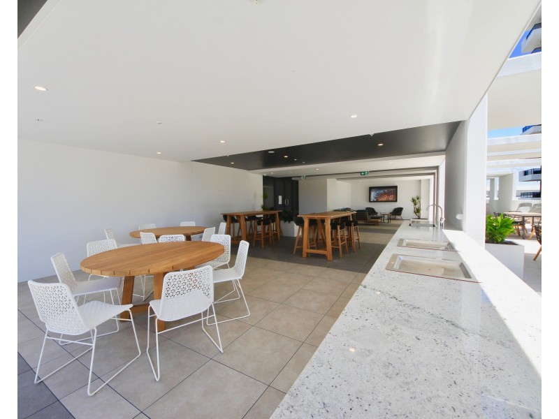 11C/2-4 Jubilee Avenue, Broadbeach QLD 4218