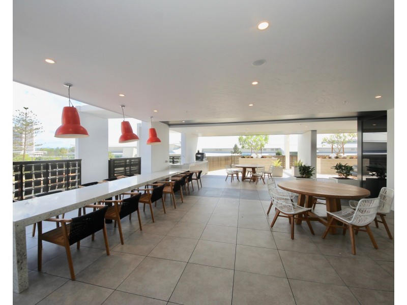 11C/2-4 Jubilee Avenue, Broadbeach QLD 4218