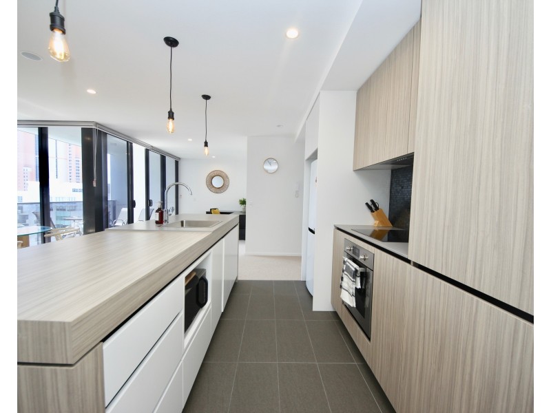 11C/2-4 Jubilee Avenue, Broadbeach QLD 4218
