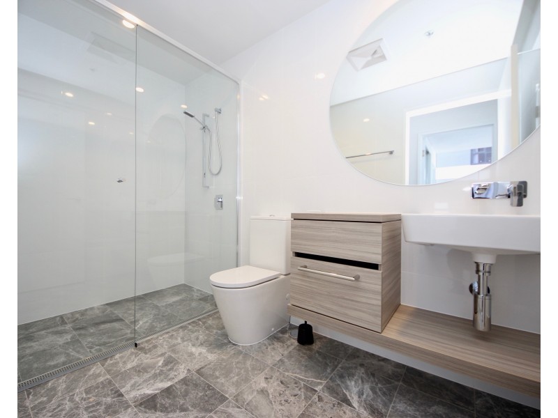 11C/2-4 Jubilee Avenue, Broadbeach QLD 4218
