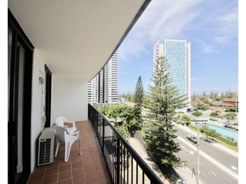 509/30 Surf Parade, Broadbeach QLD 4218
