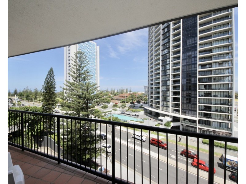 509/30 Surf Parade, Broadbeach QLD 4218