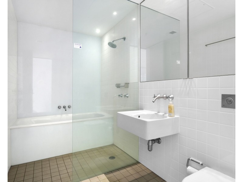 159 Old Burleigh Road, Broadbeach QLD 4218